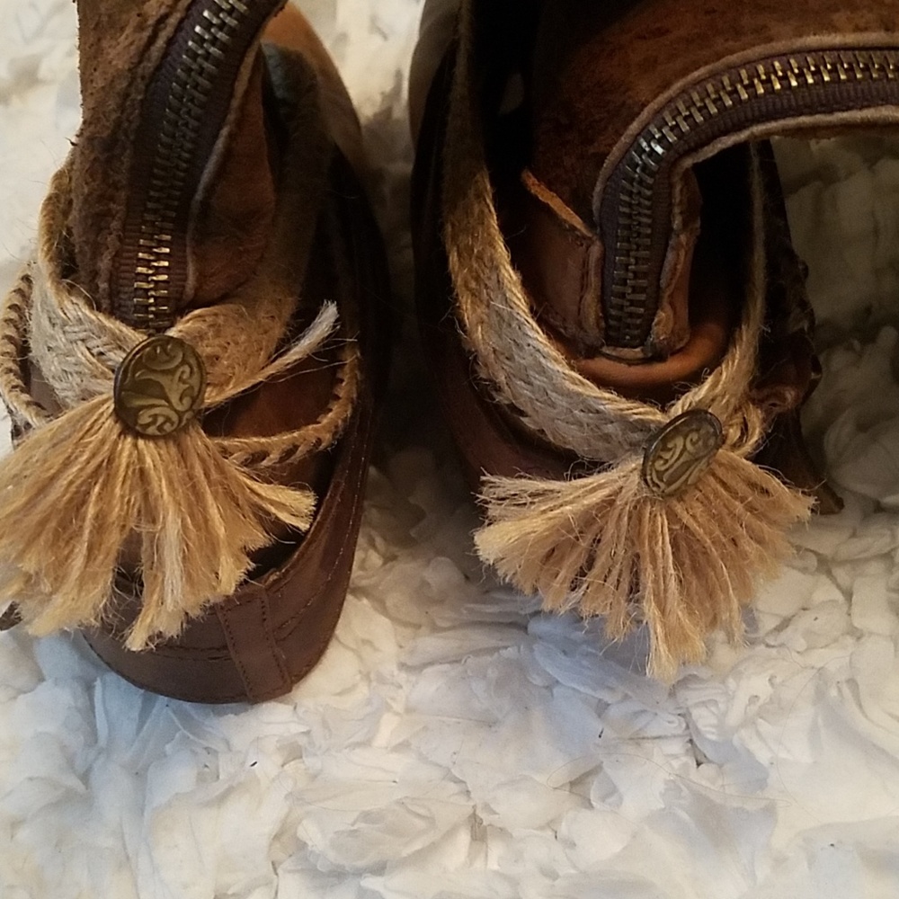 Corral Distressed Boot - image 4